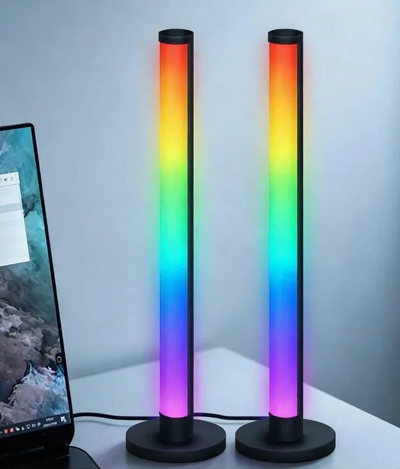 RGB LED stolna lampa s reakcijom na zvuk i upravljanjem aplikacijom
