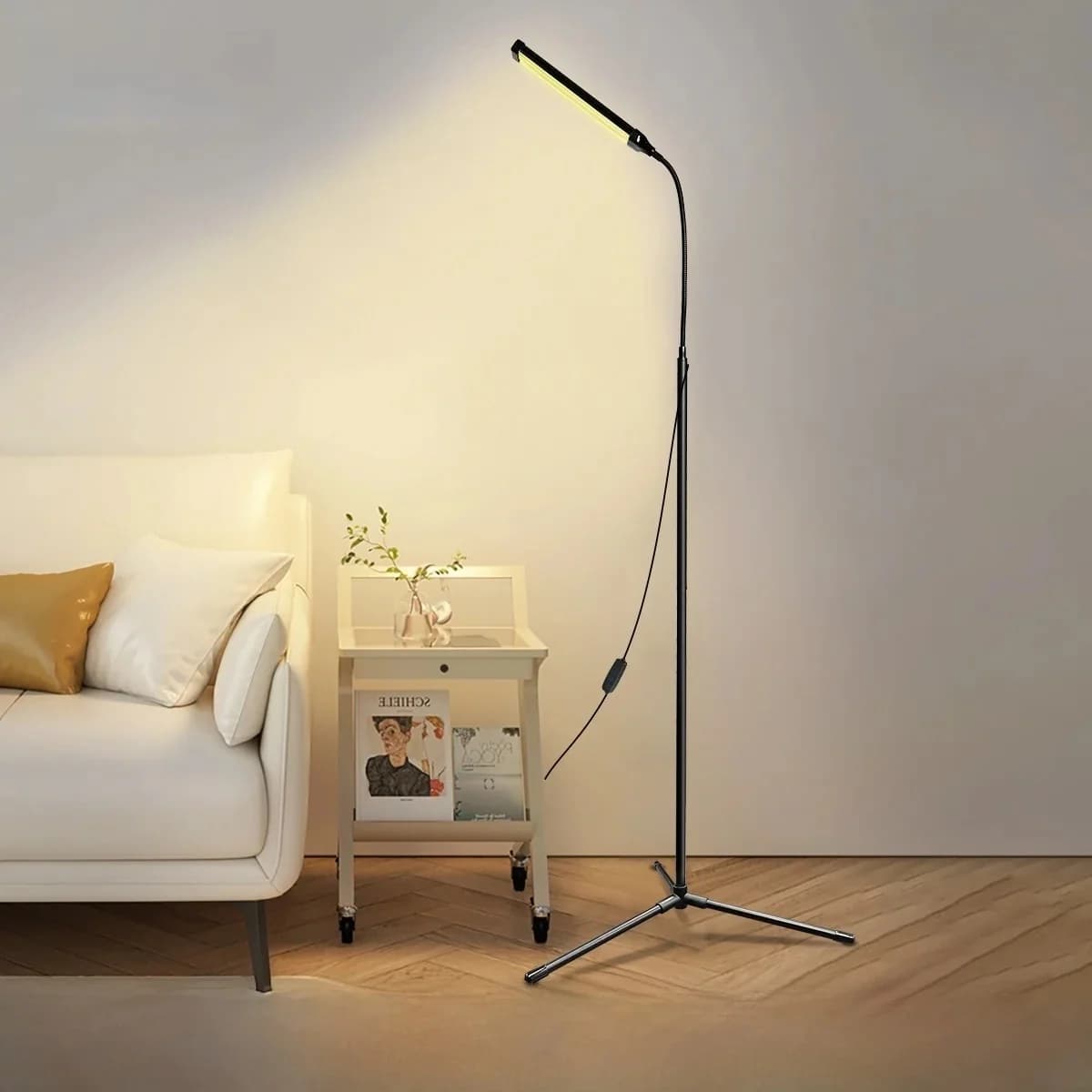 Podna lampa na USB napajanje s tronožcem i tri načina boje